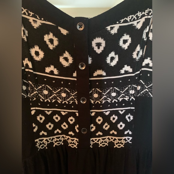 Express Summer Dress - Picture 2 of 4